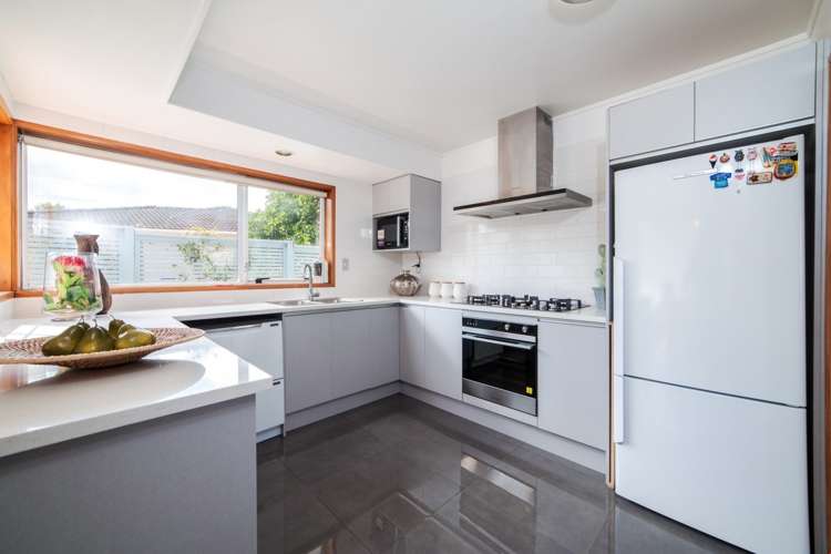 2/38 East Coast Road Milford_13