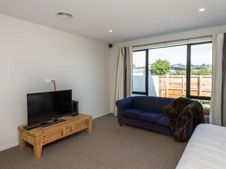 30 Reka Street Parklands_9