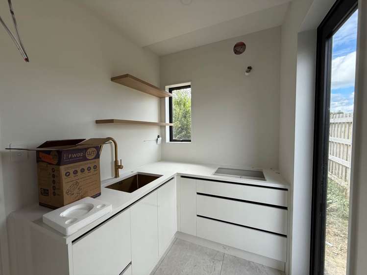 16 Furlough Road Papakura_8