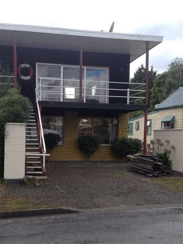 2b Surrey Street Picton_13