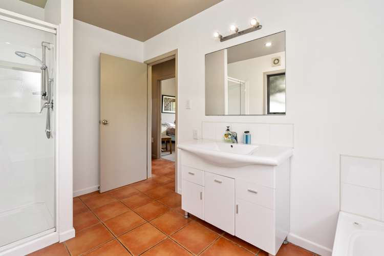 168 Rockell Road Whananaki_10