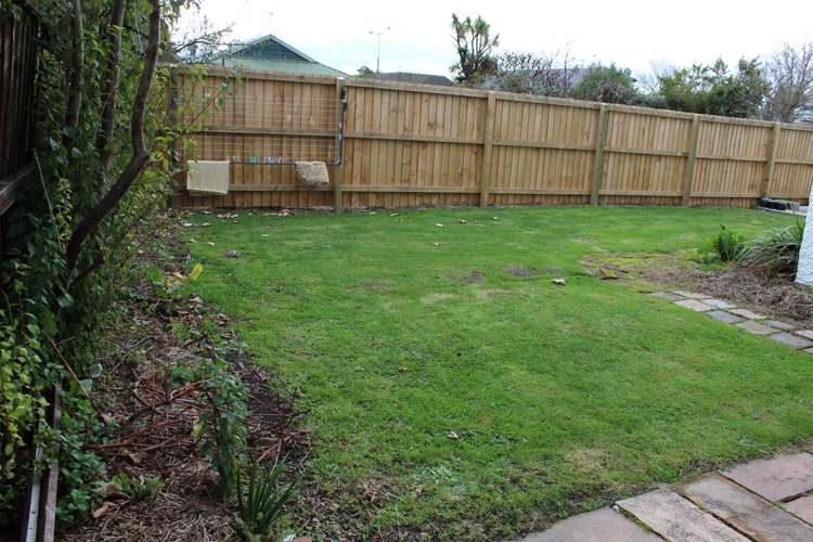 7 Momorangi Crescent Redwood_13