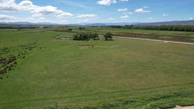 Poolburn Moa Creek Road_0