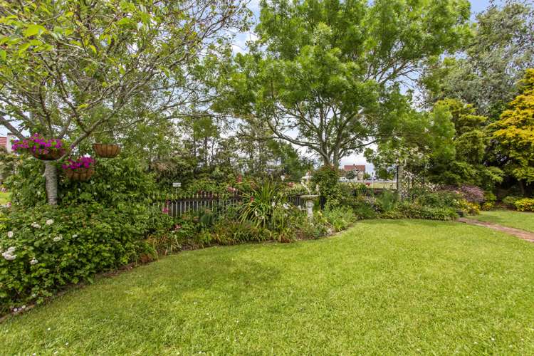 6 East Street Drury_15