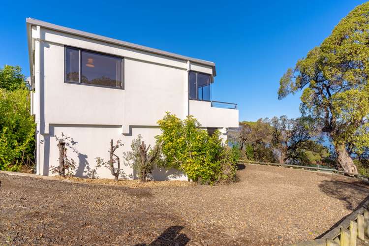 23 Ngaio Grove Robinsons Bay_32