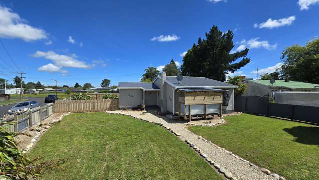 FOUR BEDROOM & OUTDOOR ROOM - 1 MIN WALK TO CBD