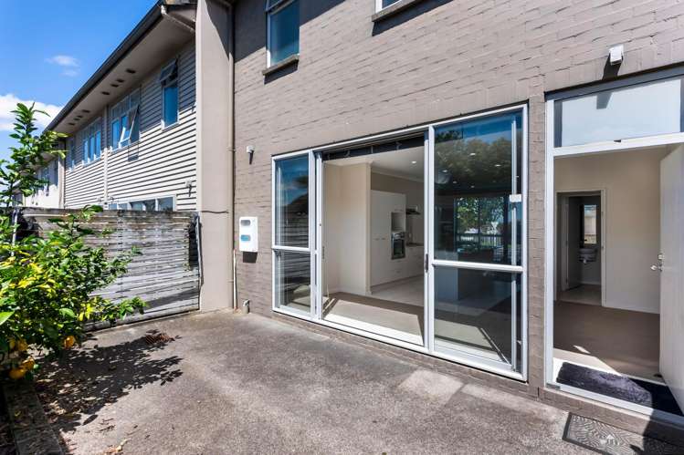 13 Concepts Way Flat Bush_4