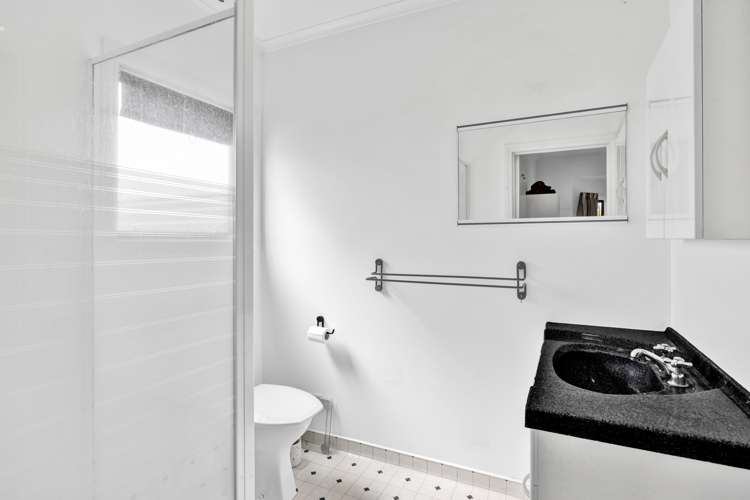 115c Barrett Road Whalers Gate_13