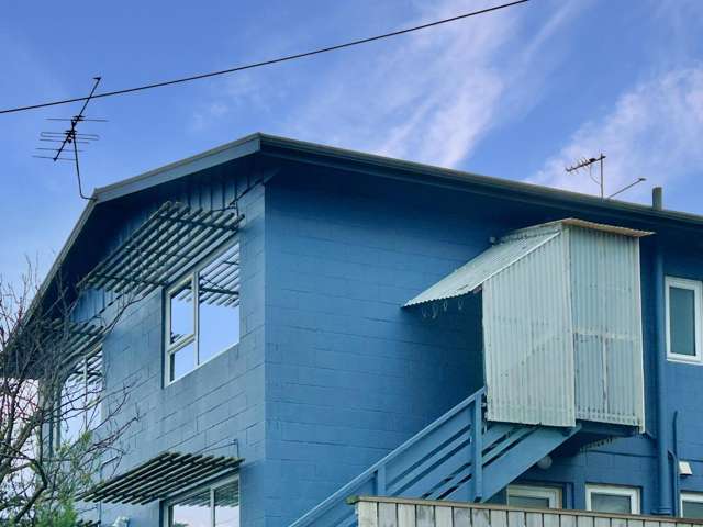 NEWTOWN - TWO BEDROOMS