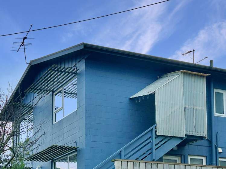 1/131 Owen Street_0
