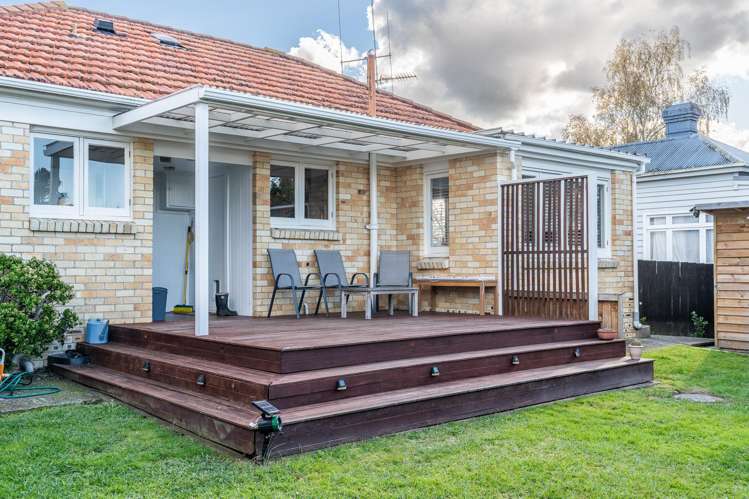 210 Nixon Street Hamilton East_13