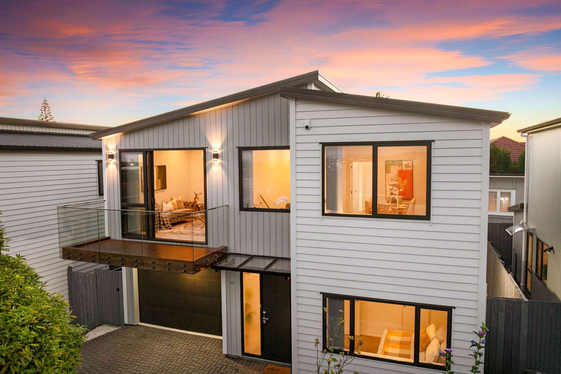 6C Tiroroa Avenue Te Atatu South_0
