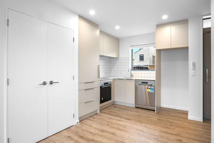 10/176 England Street Linwood_2