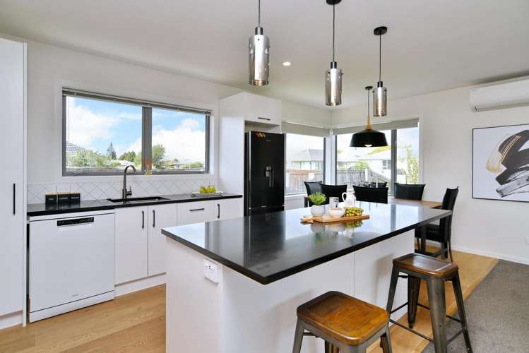 25 Dunstan Crescent Hornby_5