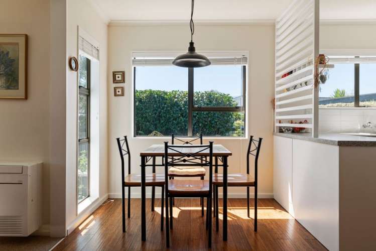2/134 Parkers Road_0