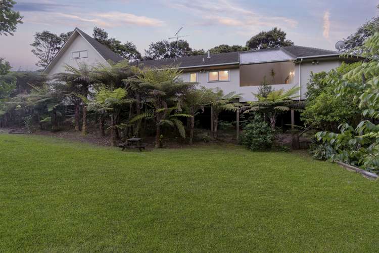 51 Staincross Street Green Bay_17