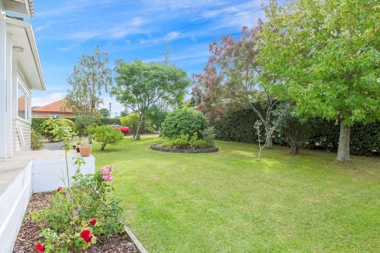 15 Tirimoana Road Te Atatu South_8