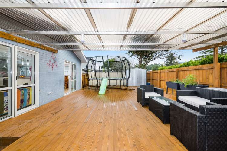 71 Ravenwood Drive Forrest Hill_18