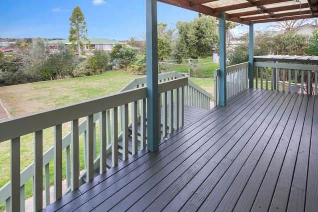 57 Hutchinsons Road Bucklands Beach_2