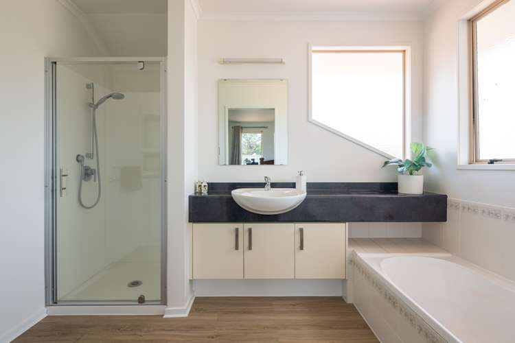 115 Delamare Road Pukete_15