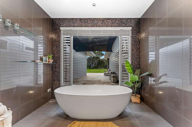 16 & 26 Riverside Drive Point Wells_15