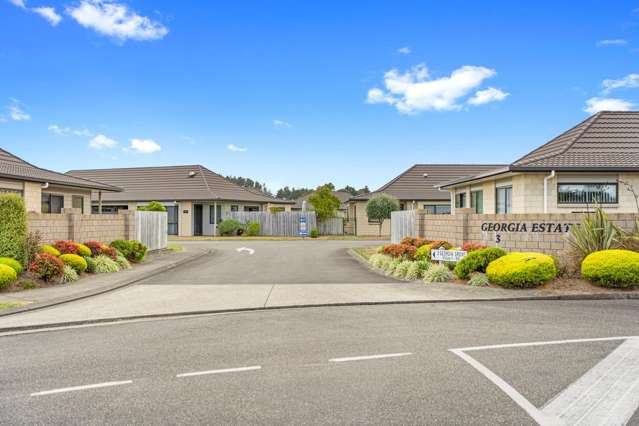 41/3 Georgia Grove Paraparaumu_2