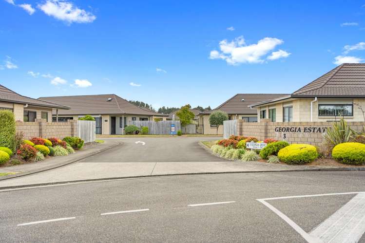 41/3 Georgia Grove Paraparaumu_1