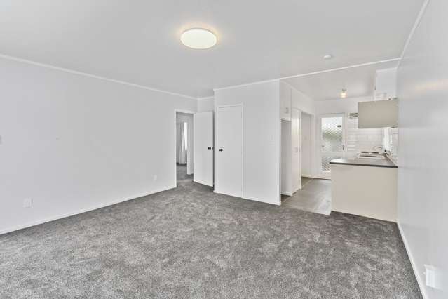 2/16 Churchill Avenue Manurewa_2