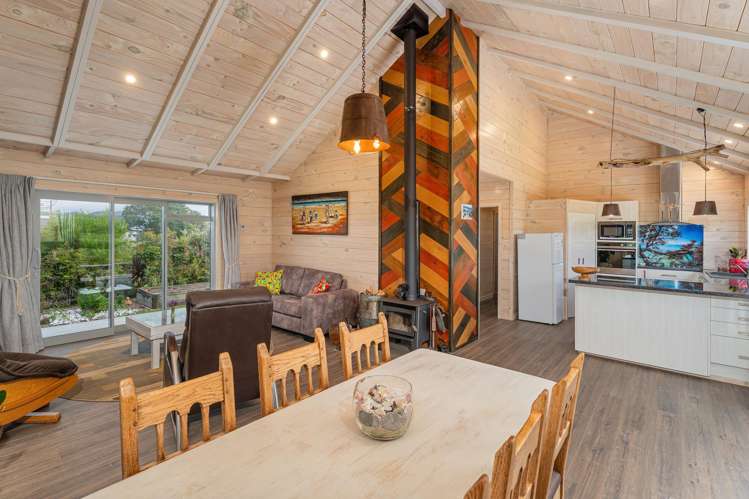 107 Benjamin Place Matarangi_4