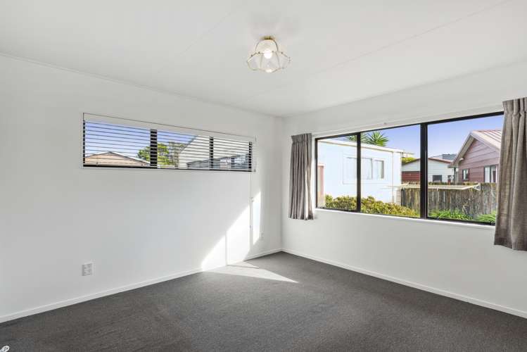 99 Queens Road Waikanae Beach_13