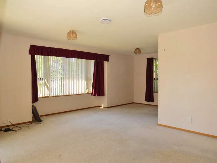 24 Peebles Drive Hei Hei_4