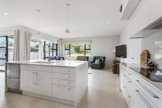 18 Lydiard Place Beachlands_2