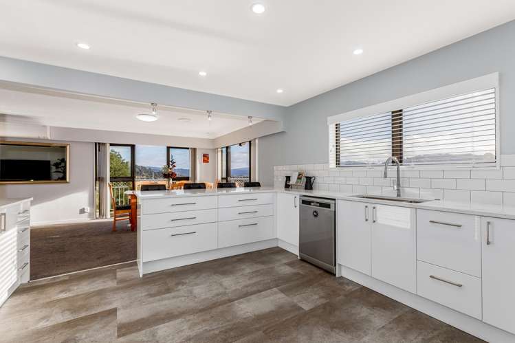 7 King Charles Drive_4