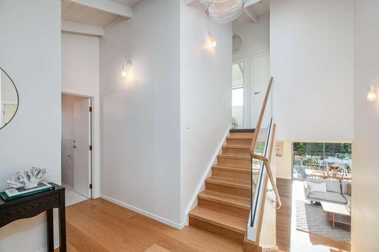 22 Woodfern Crescent Titirangi_23