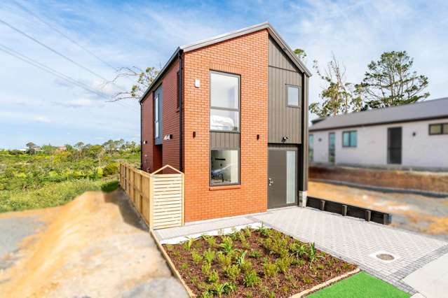 Stylish, Sunlit, and Ready to Move In