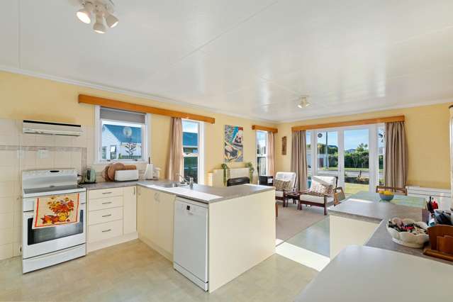 5 Toi Street Otaki Beach_2