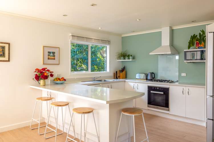 47 Whakarite Road Ostend_3