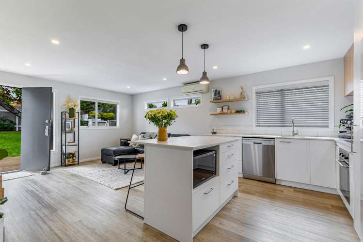 1/68 Mcleod Road Te Atatu South_6