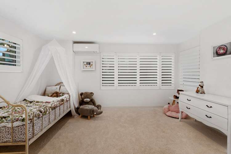 9 Commodore Parry Road Castor Bay_24