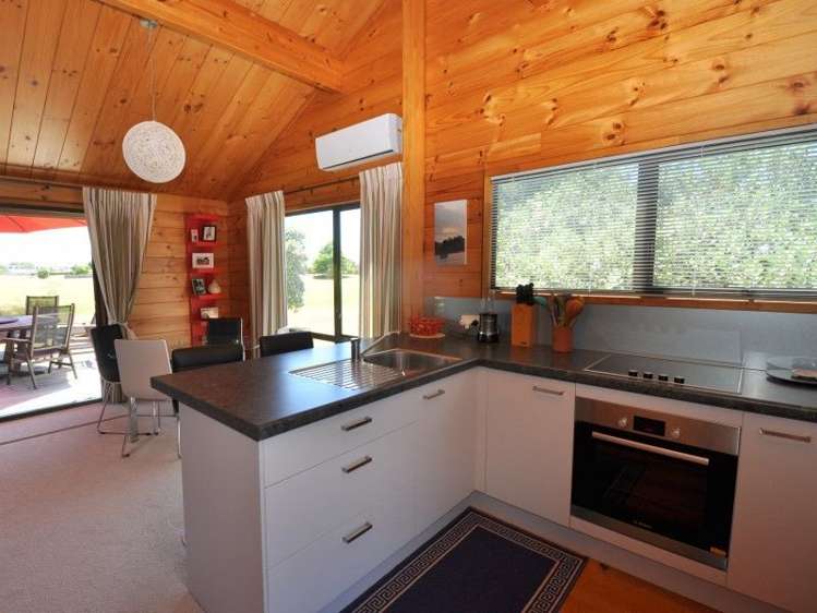 10 Hobson Place Pauanui_11