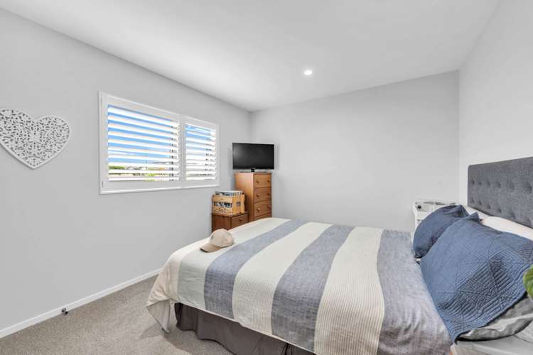 19 Defender Crescent Beachlands_11