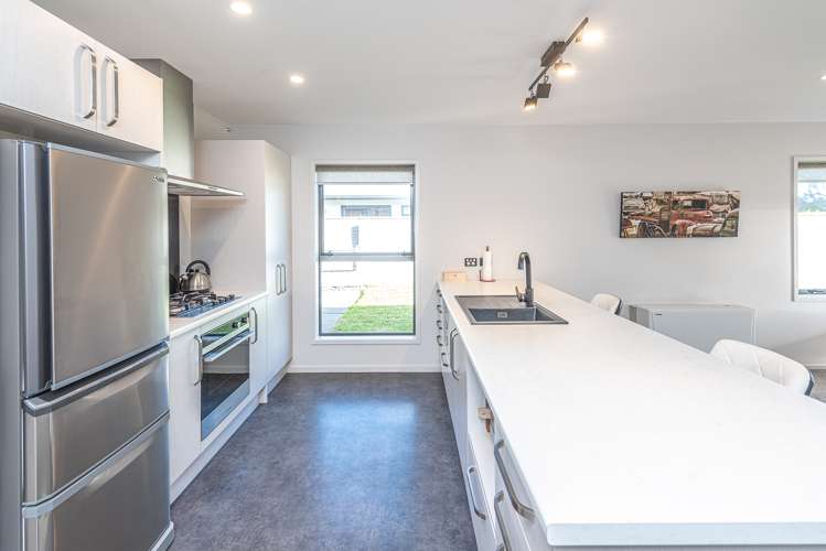 5 Magnolia Crescent Tawhero_7