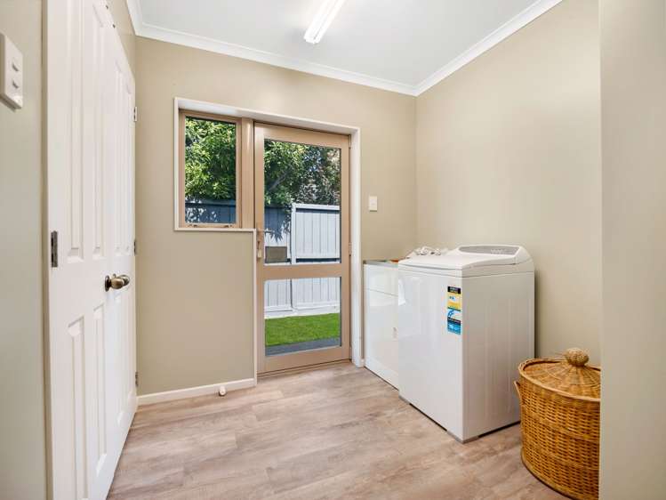 4 Merlin Close Huntington_31