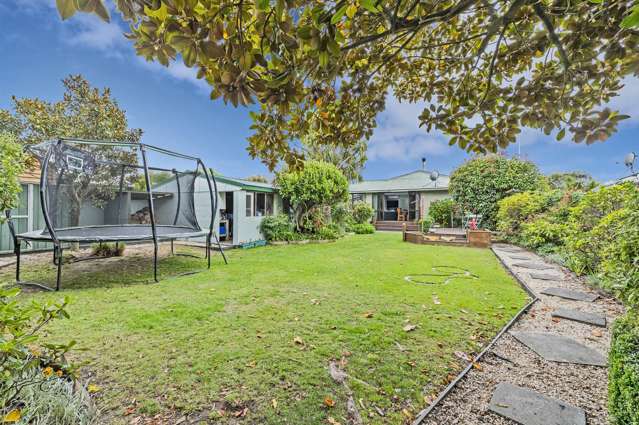 413 Yaldhurst Road Russley_1
