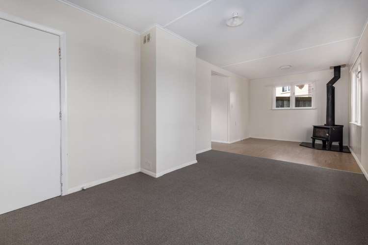 3 Lincoln Grove Cannons Creek_5