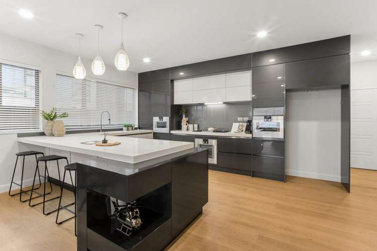 9 The Parade Bucklands Beach_11