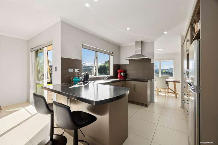 16 Anchorite Way_5