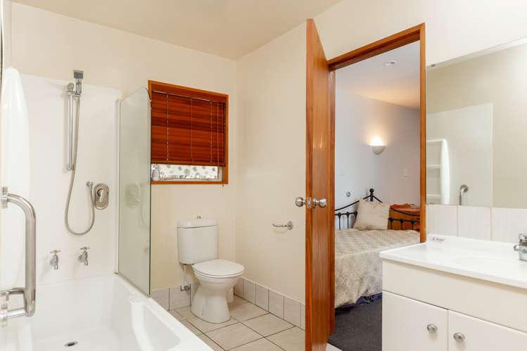 29b Beach Road Waikawa_17