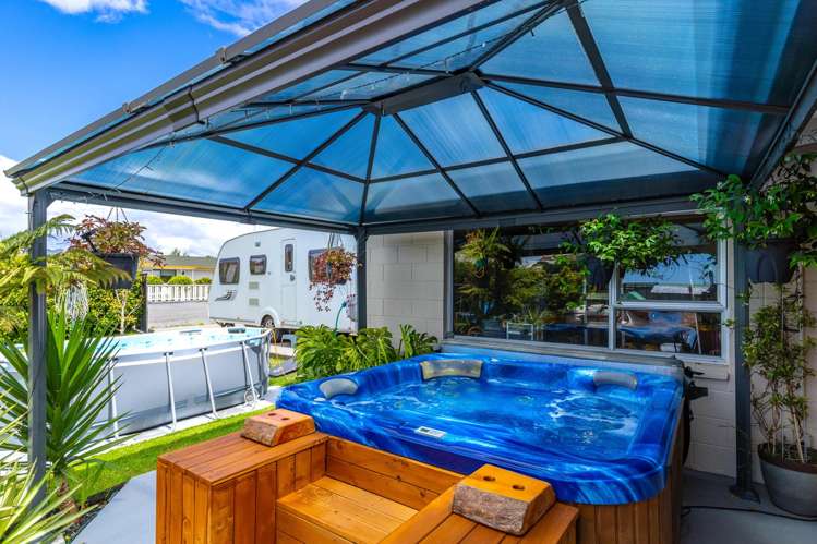 8 Newbourne Crescent Redwoodtown_29