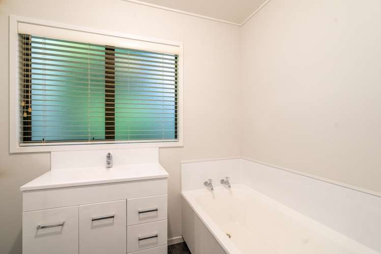 48 Marama Avenue South Otatara_19